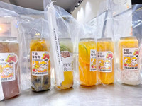Nouvelles canettes en plastique PET transparentes jetables personnalisées pour boissons énergisantes et bière, contenants à haute efficacité pour boissons, avec couvercles à vis.