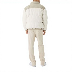 Veste matelassée surdimensionnée pour homme en polaire, nylon, coton colorblock avec logo personnalisé en patchs de caoutchouc - Product Image 2