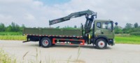 DONGFENG D9 8T personnalisé grue pliante manipulateur Cargo Truck avec 5T Boom Crane Off Road AWD Desert Logistic Transporter