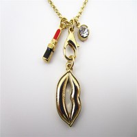 Collier tendance pour femme, coloré, avec chaîne à maillons de dessin animé, en alliage de zinc plaqué or 18 carats, orné de cristaux et de strass