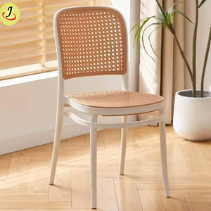 Chaise de jardin d'extérieur bon marché Chaise de mariage en plastique PP de haute qualité - Product Image 1