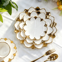 Noordse witte keramische ovale dinerbord met gouden rand, porseleinen serveerschaal, huishoudelijk fruit- en dessertbord, voedselveilig.