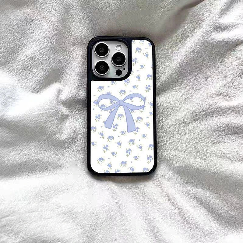 Bowknot floral pattern