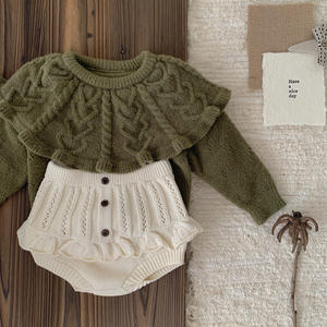 秋冬ベビーラウンドネックセーター無地ベビーセーターカーリーぬいぐるみショールフリルトップショーツ2点セット - Product Image 3