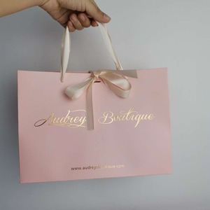 Bolsa <span class=keywords><strong>de</strong></span> <span class=keywords><strong>papel</strong></span> rosa hecha <span class=keywords><strong>a</strong></span> <span class=keywords><strong>mano</strong></span> <span class=keywords><strong>de</strong></span> lujo degradable ambiental logotipo impresión ecológica personalizada para regalo - Product Image 3