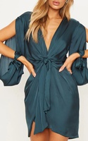 Robe Courte Satinée OEM Personnalisée Col V Profond Manches Longues à Nœud Devant et Poignets Fendus Drapée Teal pour Cocktail Femme