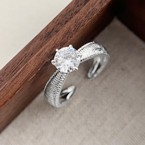 Anillo Solitario de Plata de Ley 925, Anillo de Compromiso de Boda Redondo, Anillo Clásico de Aniversario para Esposa o Novia - Product Image 3