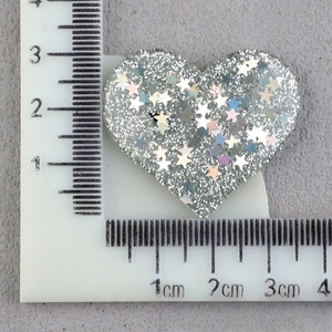 งานฝีมือเรซิ่นที่ดีที่สุดจี้เรซิ่นรูปหัวใจสี่เหลี่ยมทำจากเรซินพวงกุญแจสวยงามสำหรับตกแต่งเคสโทรศัพท์แบบทำมือ - Product Image 3