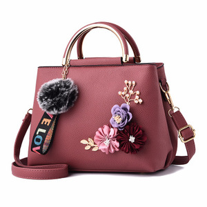 Nouveauté Shopceo Sac à main pour femme motif floral avec pompon en fourrure, sac bandoulière et fourre-tout - Product Image 5