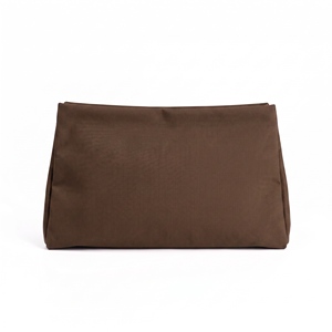 Grande trousse de toilette en PU durable et tendance avec fermeture ouverte marron pour les voyages et le rangement du maquillage - Product Image 4