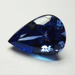 Pierre précieuse tanzanite de qualité supérieure certifiée, en forme de poire facettée, disponible en tailles calibrées pour l'exportation PDM GEMS - Product Image 1