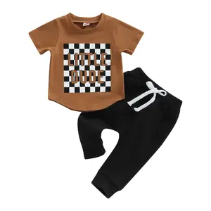Модный комплект из 2 предметов для новорожденных, футболка с коротким рукавом и буквенным принтом и штаны, комплекты одежды для маленьких мальчиков