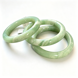 กำไลข้อมือหยกจีนโบราณสีเขียวธรรมชาติทรงกลม ขายส่ง ของขวัญเครื่องประดับอัญมณีแกะสลักสไตล์วินเทจสำหรับผู้หญิง - Product Image 6