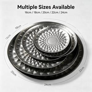 Assiette de présentation haut de gamme à motif floral doré festonné pour mariage, dîner et fête, compatible lave-vaisselle - Product Image 2