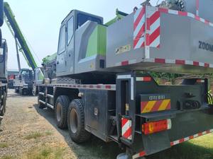 Grue hydraulique d'occasion ZOOMLION de 25 tonnes, grue de construction, grue sur roues d'occasion Zoomlion avec système électrique à vendre - Product Image 2