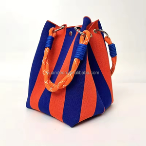 Borsa Lavorata a Maglia 3D all'Ingrosso, Borsa a Spalla da Donna in Maglia, Borsa a Tracolla Tote Pratica, di Tendenza, di Classe e Moderna - Product Image 1