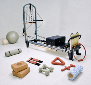 Reformer <span class=keywords><strong>Pilates</strong></span> con Mezza Torre, Macchina Commerciale per <span class=keywords><strong>Pilates</strong></span>, Attrezzatura in Alluminio per <span class=keywords><strong>Pilates</strong></span> - Product Image 1