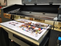 Impresora sistem kamera Ai Uv A2 opsional Printer UV ukuran 6250 I3200 kepala UV mesin cetak DTF untuk bahan keras dan lembut