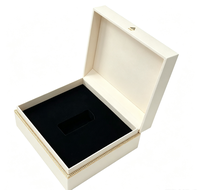 Boîte cadeau de luxe à fermeture magnétique pour parfum, boîte rigide en papier avec garniture métallique dorée, insert en velours noir personnalisé, emballage pour flacon d'huile essentielle