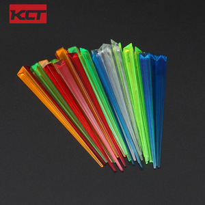 Palillos de Cóctel Triangulares Desechables, de Plástico PP de Grado Alimenticio, Palillos de Fruta de Lujo Sostenibles para Campamentos y Fiestas - Product Image 1