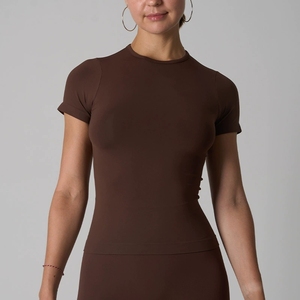 T-shirt casual da donna a maniche corte con scollo rotondo, tinta unita, basic, aderente - Produttore di <span class=keywords><strong>abbigliamento</strong></span> - Product Image 1