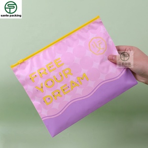 Bolsas de Plástico Rosa Mate Reciclables de Alta Calidad con Cierre y Logotipo Personalizado para Ropa, Prendas y Camisetas - Product Image 2