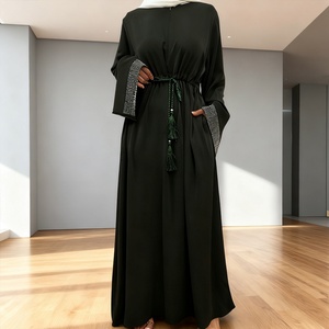 Robe maxi abaya de maternité et d'allaitement de couleur unie avec fermeture éclair sur le devant, poignets amples avec strass, 9 couleurs au choix (6758) - Product Image 3
