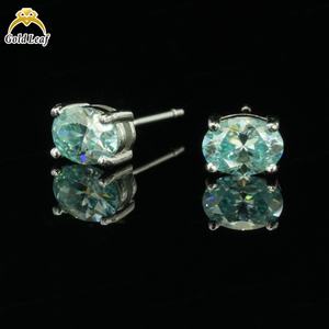 Boucles d'oreilles pendantes classiques unisexes en argent 925 plaqué or, moissanite taille ovale, parfaites pour les fiançailles, les fêtes, cadeau idéal - Product Image 3