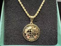 Collier avec pendentif globe plaqué or 18 carats personnalisé pour homme, design rond « Le monde est à toi », bijoux minimalistes tendance