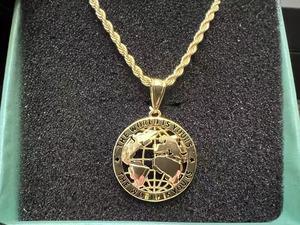 <span class=keywords><strong>Collana</strong></span> con Ciondolo Globo Personalizzato Placcato Oro 18k per Uomo, Design Circolare 'Il Mondo è Tuo', Gioiello Minimalista - Product Image 3