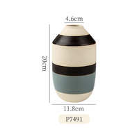 Vase en porcelaine en céramique de style Ins de grande valeur Vase de sol à arrangement floral peint à la main pour la maison salon jardinière hydroponique
