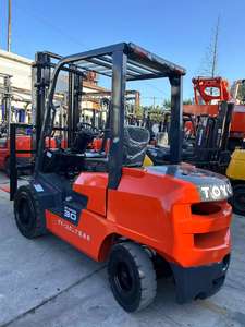 รถยกโตโยต้ามือสองรถยกเครื่องยนต์ดีเซลญี่ปุ่นแบบมัลติฟังก์ชันรถยกโตโยต้า FD30อยู่ในสภาพดี - Product Image 2