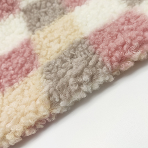 Conception populaire 100% Polyester Jacquard ours en peluche fausse fourrure Sherpa pour filles extérieur cour teint Plaid motif tissu - Product Image 5