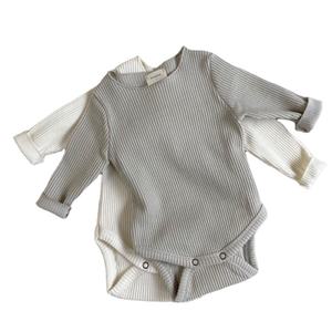 Vêtements pour bébés de haute qualité, vêtements personnalisés, barboteuse pour nourrissons et tout-petits, body côtelé pour bébé - Product Image 1