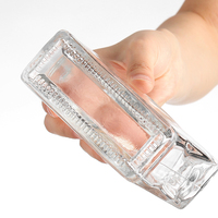 Vente en gros Bouteilles en verre vides carrées 500ML 750ML 1000ML pour vodka whisky et liqueur avec liège Bouteille de vin personnalisée
