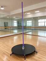 Pôle de Danse Autoportant et Portable avec Estrade