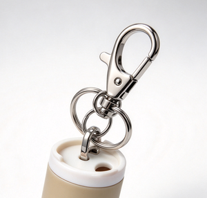 Porte-clés mini tasse coloré avec logo personnalisé, breloque porte-clés mignonne en forme de bouteille pour souvenirs de fête et cadeaux d'affaires - Product Image 2