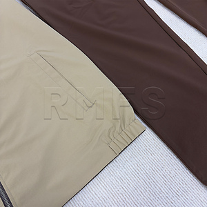 Ensemble <span class=keywords><strong>3</strong></span> <span class=keywords><strong>pièces</strong></span> personnalisé OEM/ODM avec logo pour <span class=keywords><strong>homme</strong></span> : Gilet zippé, pantalon de jogging et T-shirt, Gilet thermique, Pantalon cargo, Survêtement technique - Product Image 3