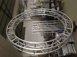 Estructura de Iluminación de Aluminio para Exteriores Personalizada - Product Image 3