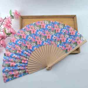 Promotional Fan Spanish Handle Plastic Wedding Favor <b>Gifts</b> PE Love Folk Art Mini Fan <b>Box</b> Plastic Customized Logo Color - Product Image 1