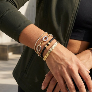 Pulsera de Cadena O de Dos Tonos, Oro de 18K y Acero Inoxidable, 17.52 cm, Diseño Geométrico para Uso Diario de Mujer - Product Image 3