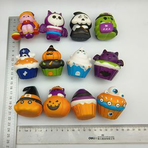 WOWEI 2026 Nouveau Porte-clés Halloween en PU à Rebond Lent, Pendentif Poupée Effrayante, Personnage Citrouille Chauve-souris pour Sac à Dos - Product Image 4