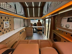 <span class=keywords><strong>Camper</strong></span> Van de la Marca Italiana <span class=keywords><strong>IVECO</strong></span> con Transmisión Automática de 8 Velocidades, Camas, Ducha, Cocina, Sofá, Aire Acondicionado y Toldo - Product Image 3