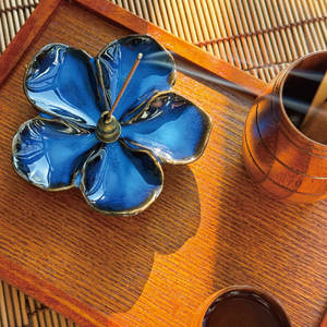 Bruciatore di Incenso in Ceramica Floreale Stile Cinese Retrò, Ecologico con Funzione Anti-Odore per Legno di Sandalo - Product Image 2