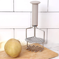 Triturador de Patatas de Metal Resistente con Acabado Pulido Espejo, Utensilio Manual para Machacar Alimentos