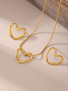 Set di gioielli pregiati Set collana orecchini donna in acciaio inossidabile placcato oro 18K impermeabile - Product Image 2