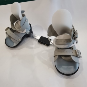 Zapatos Ortopédicos Denis Brown para Niños, Equipo de Rehabilitación para Amputados, Zapatos Denis Brown para Pies Zambos - Product Image 3