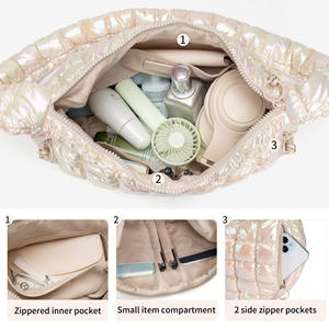 Bolso Tote Acolchado con Relleno Ligero para Uso en Hombro o Cruzado - Product Image 5