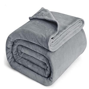 Vente en gros 100% polyester taille personnalisée couleur jeter solide polaire flanelle couvertures tricoté caractère floral pour l'hiver pour les hôpitaux - Product Image 4