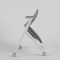 Chaise de conférence et de formation pliable contemporaine à cadre métallique, conforme aux normes ANSI/BIFMA